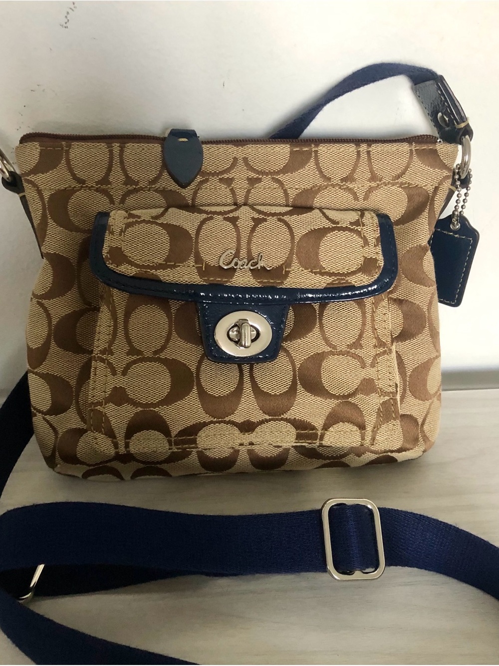 Vintage Y2K Coach Penelope Beige/Navy Blue Signature Jacquard Crossbody Bag